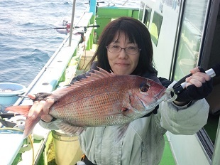午前◆マダイ釣り◆お得な割引プラン!==1,000円/人OFF&2人以上でポイント2倍!==