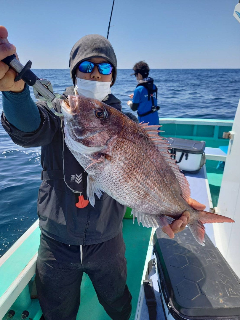 マダイの釣果 21年4月22日 富士丸 千葉県 大原港 キャスティング釣り船予約