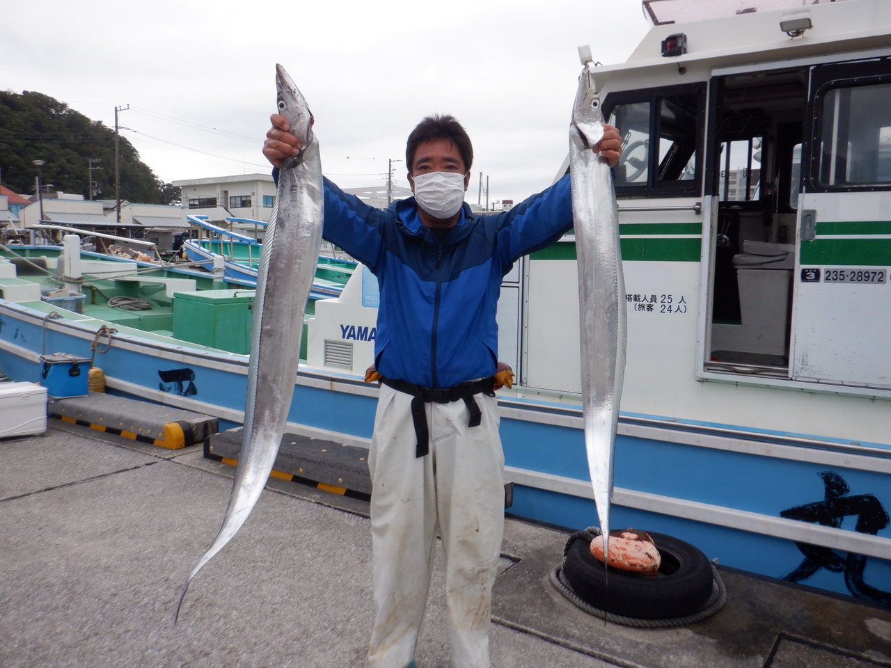 タチウオテンヤの釣果 21年10月3日 平作丸 神奈川県 久里浜港 キャスティング釣り船予約