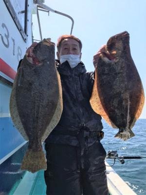 ヒラメ53cm 5匹 の釣果 21年3月26日 尾張屋 和歌山 由良港 船釣り予約 キャスティング船釣り予約