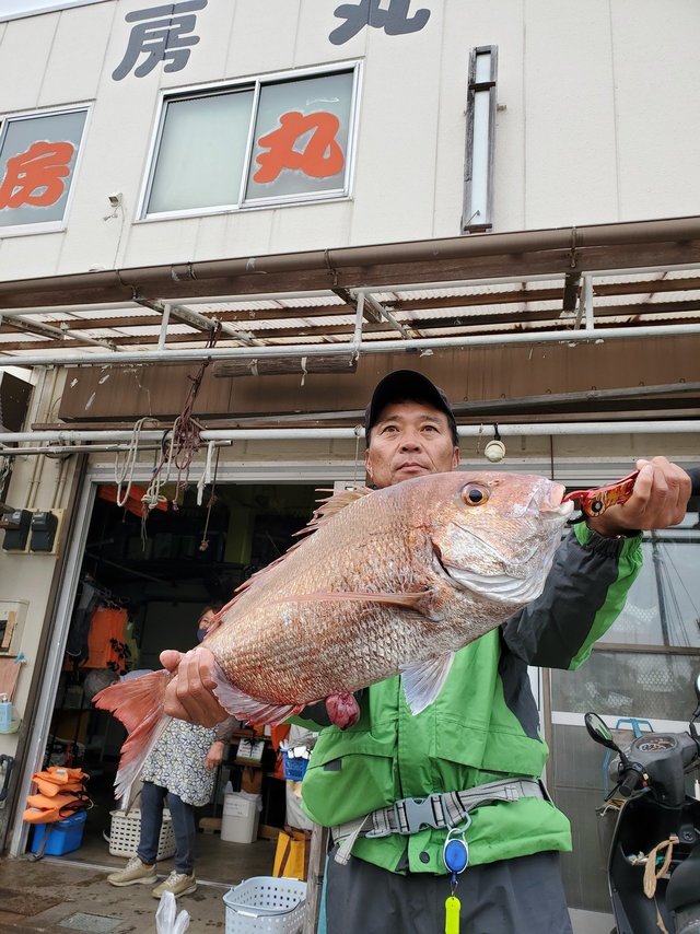 マダイ4 10kg 4匹 の釣果 21年3月30日 房丸 神奈川 鴨居大室漁港 船釣り予約 キャスティング船釣り予約