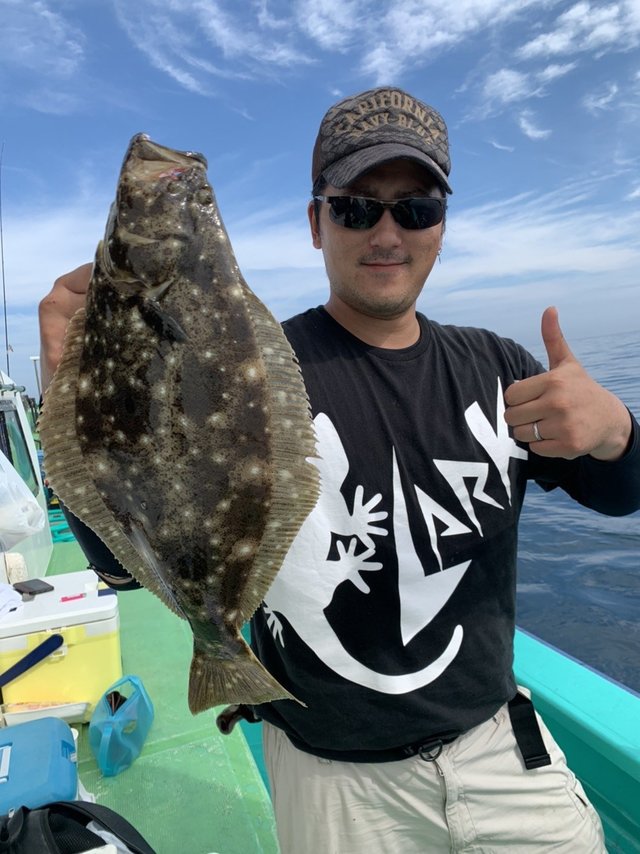 マダイ1 00kg 1匹 の釣果 21年8月26日 植田丸 茨城 鹿嶋旧港 船釣り予約 キャスティング船釣り予約