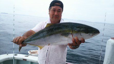 アジ38cm 21匹 の釣果 21年8月29日 東丸 千葉 保田港 船釣り予約 キャスティング船釣り予約