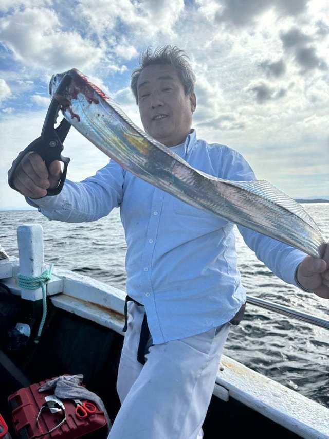 タチウオ115cm！1匹！の釣果｜2024年10月11日｜遊漁船 Fish On