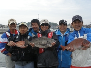 ウイリー五目釣りプラン★3人以上の申込み&釣行なら2,000円OFF★