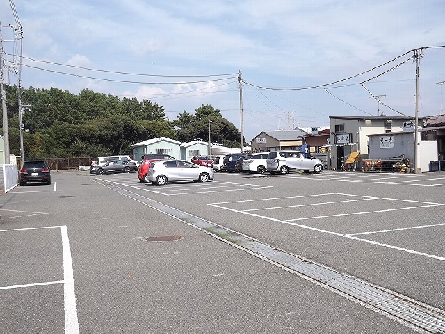 【健一丸】駐車場