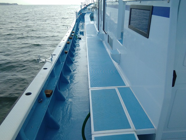 左側釣り席（1号船）