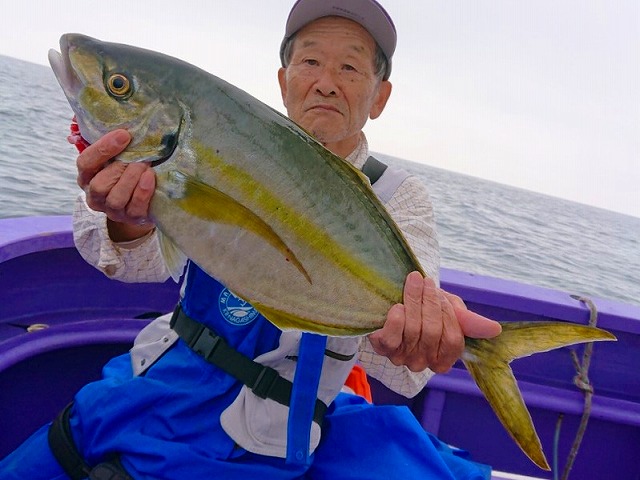 【春栄丸】高級魚！シマアジ釣れます！