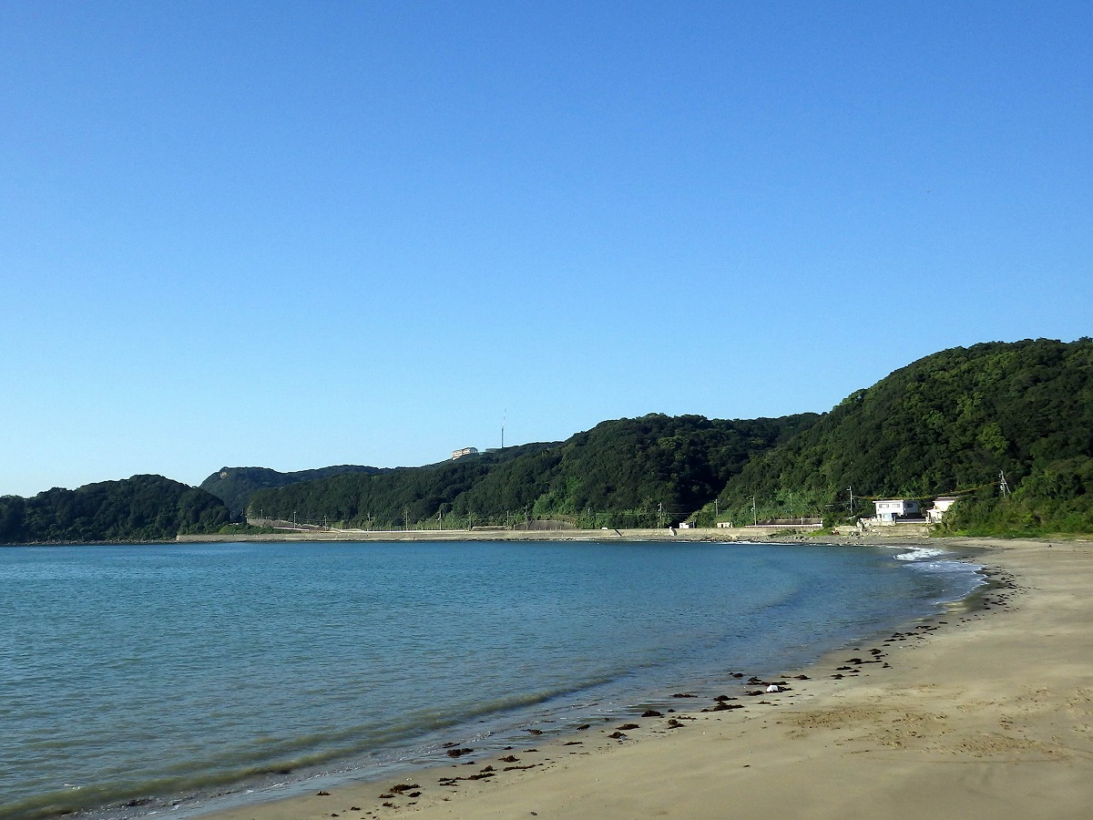 【海斗丸】港に隣接する加太海水浴場