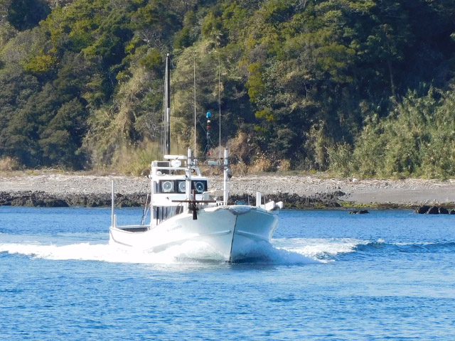 【せいゆう丸】印南港から出船