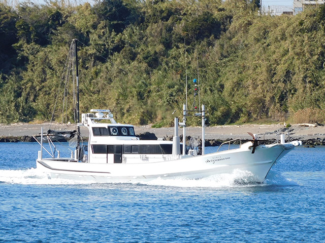 【せいゆう丸】右側より