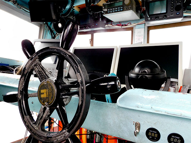 【瀬戸丸】操舵室